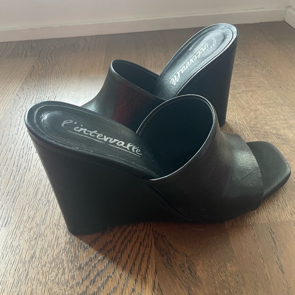 L’intervalle Genuine Black Leather Wedges - Picture 6 of 10